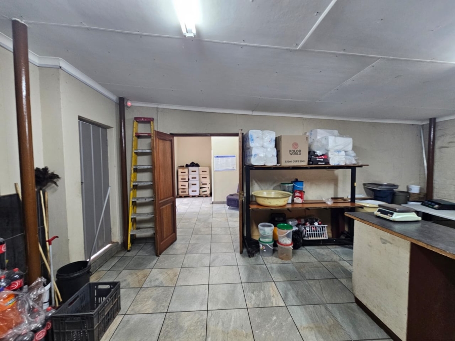 Commercial Property for Sale in Oos Einde North West